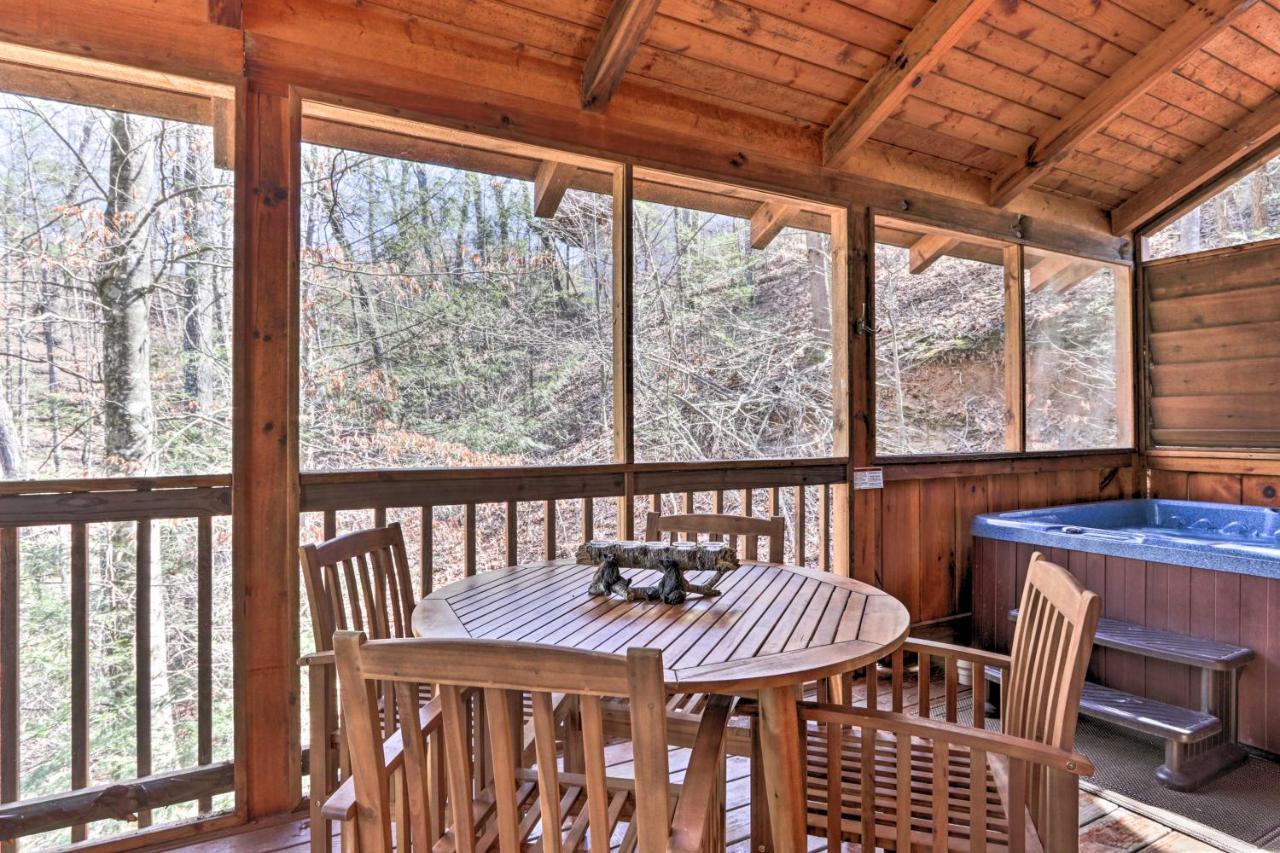 Cozy Cabin With Hot Tub In The Heart Of Pigeon Forge Villa Екстериор снимка