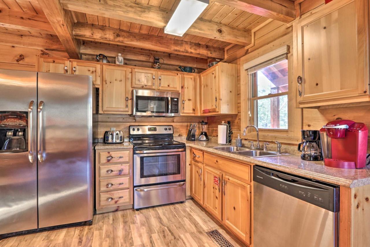 Cozy Cabin With Hot Tub In The Heart Of Pigeon Forge Villa Екстериор снимка