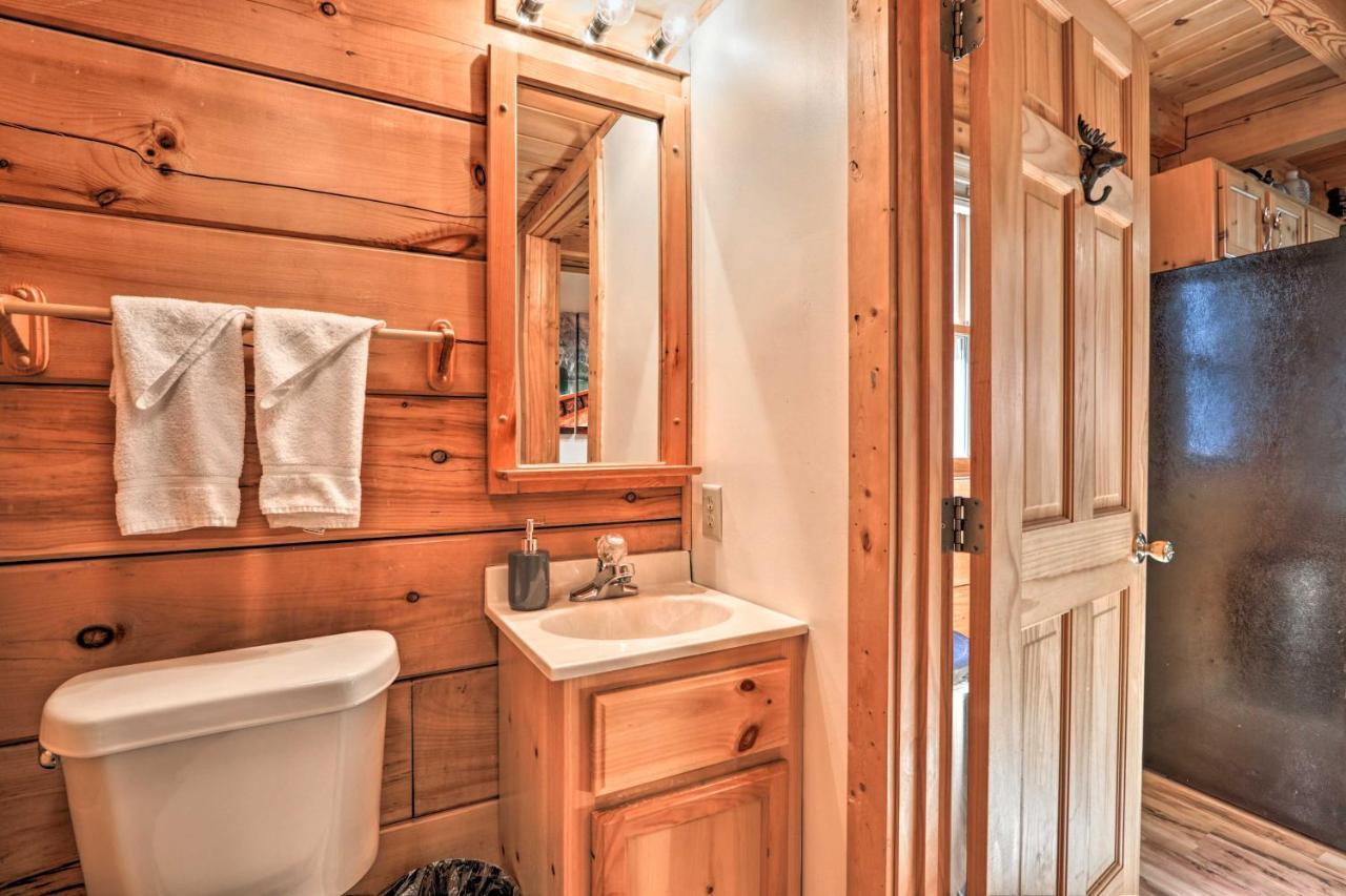 Cozy Cabin With Hot Tub In The Heart Of Pigeon Forge Villa Екстериор снимка