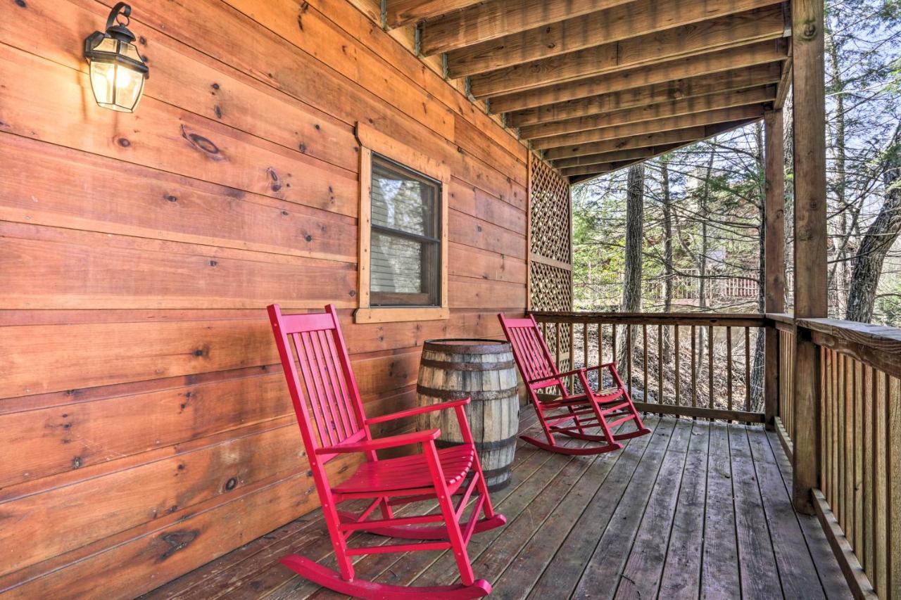 Cozy Cabin With Hot Tub In The Heart Of Pigeon Forge Villa Екстериор снимка