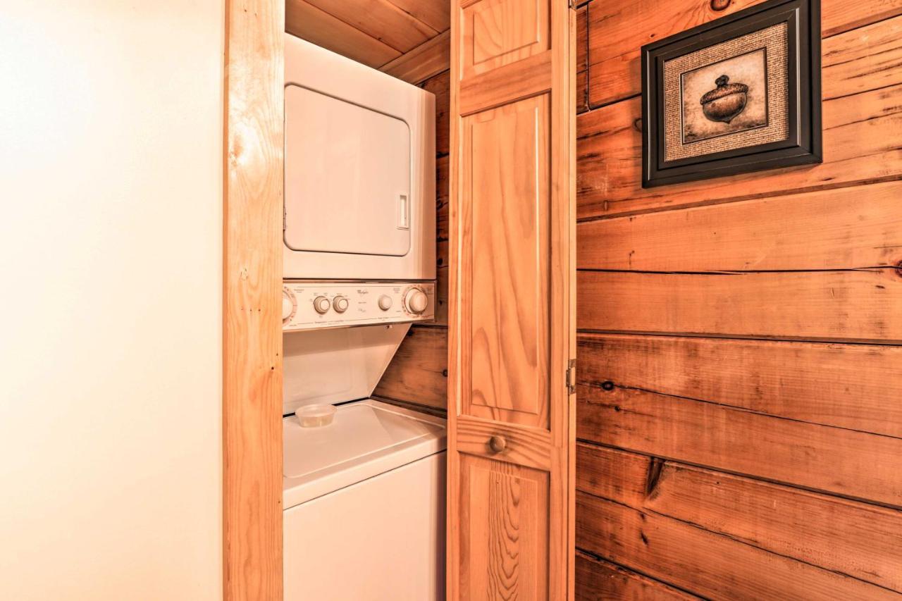 Cozy Cabin With Hot Tub In The Heart Of Pigeon Forge Villa Екстериор снимка