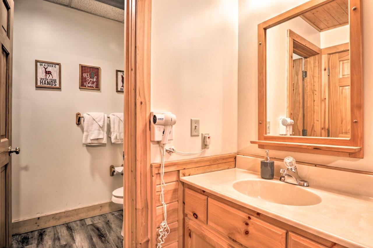 Cozy Cabin With Hot Tub In The Heart Of Pigeon Forge Villa Екстериор снимка