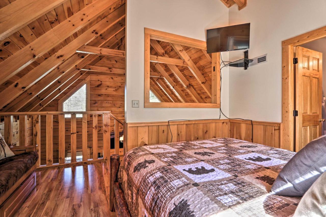Cozy Cabin With Hot Tub In The Heart Of Pigeon Forge Villa Екстериор снимка